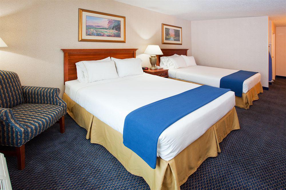 Holiday Inn Express Hotel & Suites Grand Rapids-North By Ihg Walker Quarto foto
