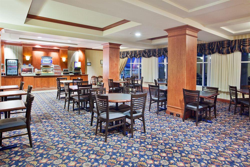 Holiday Inn Express Hotel & Suites Grand Rapids-North By Ihg Walker Restaurante foto