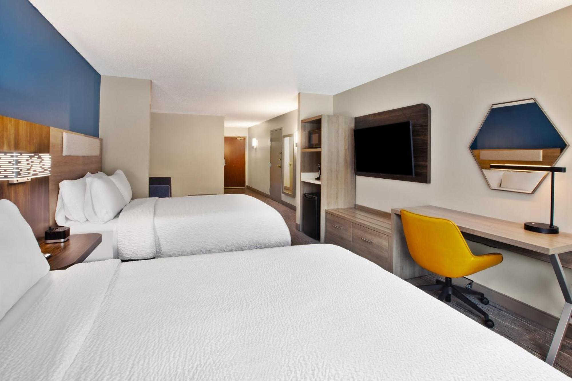 Holiday Inn Express Hotel & Suites Grand Rapids-North By Ihg Walker Exterior foto