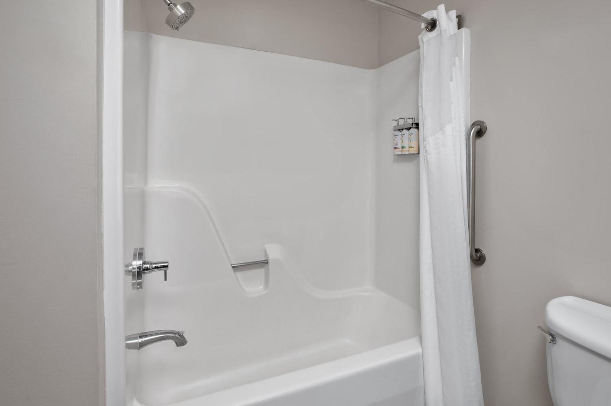 Holiday Inn Express Hotel & Suites Grand Rapids-North By Ihg Walker Exterior foto
