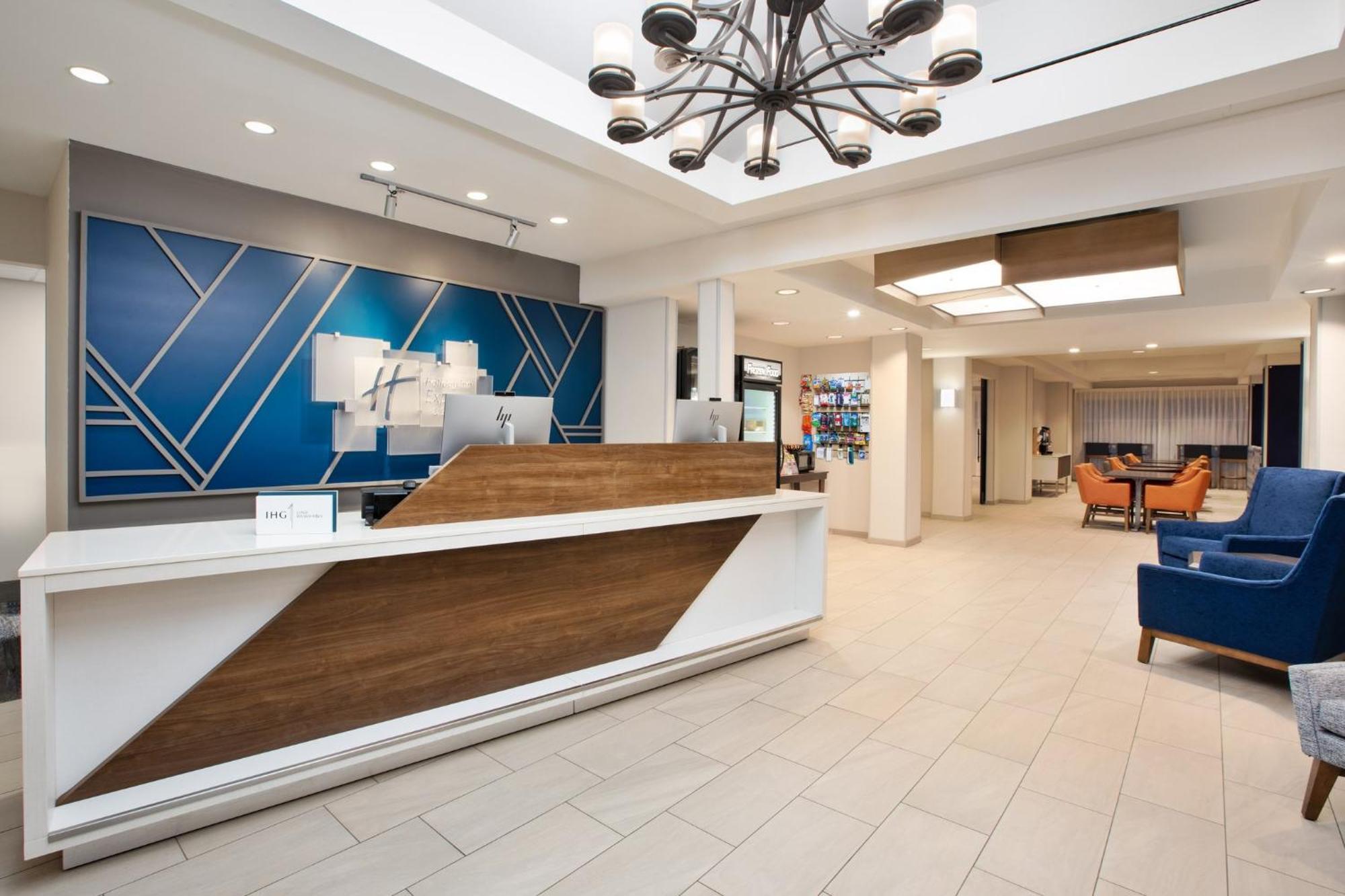 Holiday Inn Express Hotel & Suites Grand Rapids-North By Ihg Walker Exterior foto