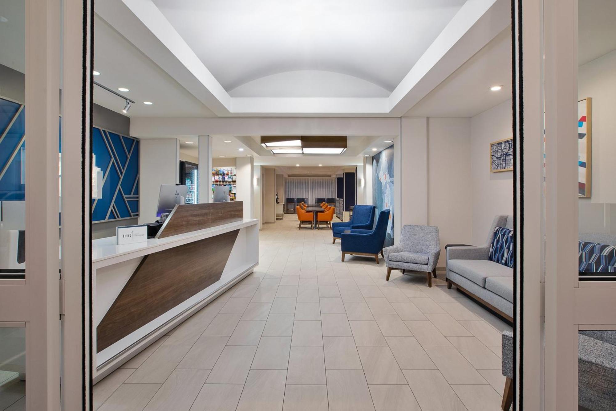 Holiday Inn Express Hotel & Suites Grand Rapids-North By Ihg Walker Exterior foto