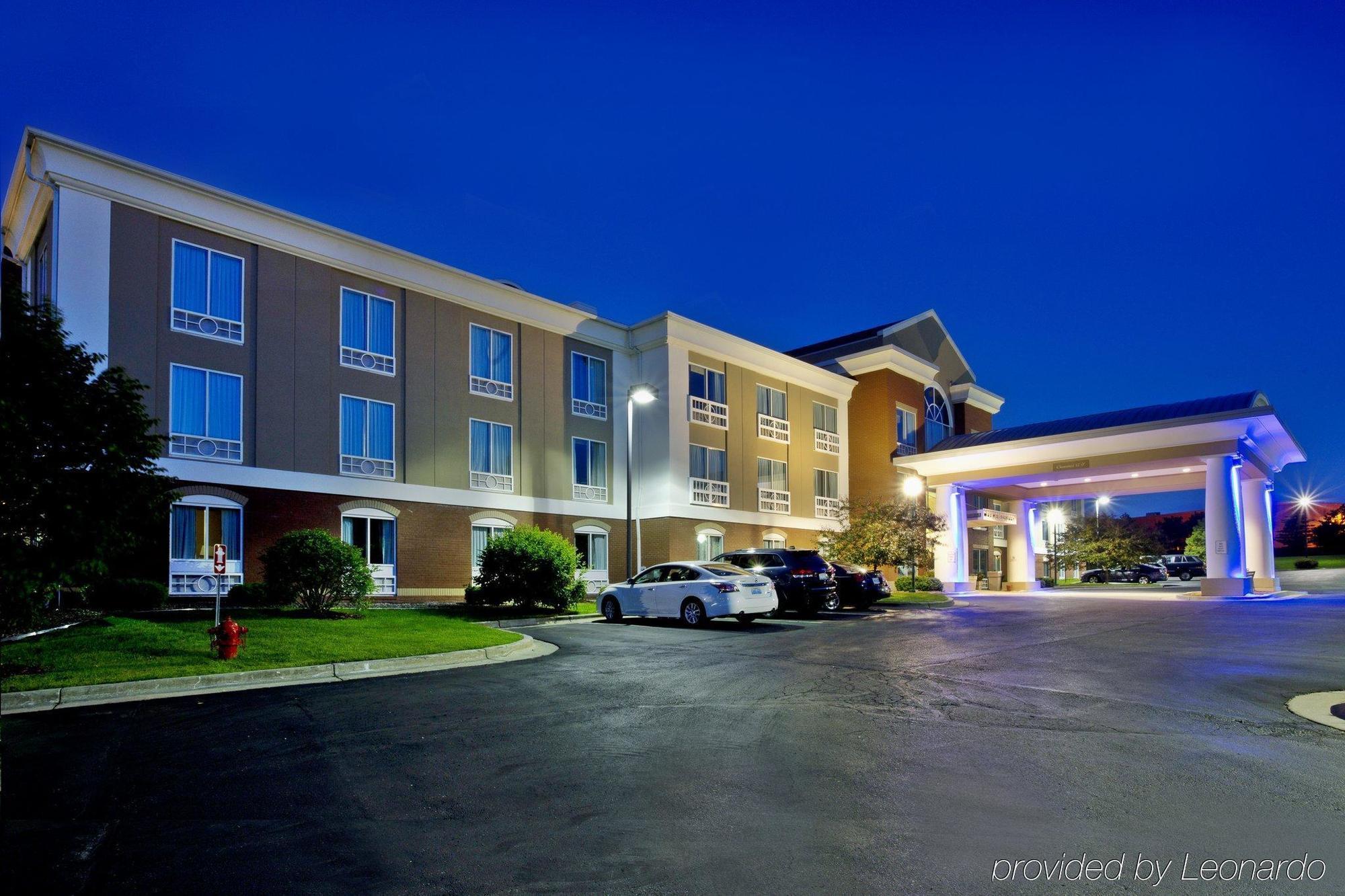 Holiday Inn Express Hotel & Suites Grand Rapids-North By Ihg Walker Exterior foto